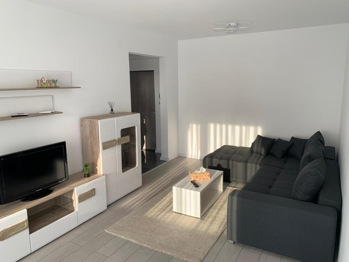 Apartament 2 Camere Prima Nufaru Oradea Eksteriør bilde
